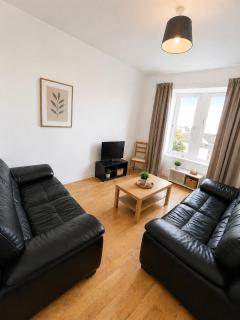 5 Bed, Free Park Multiple Van, 1Mile from City Centre - 6