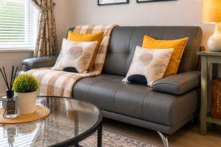 2BR West End, Sleeps 4, Free Parking - 1