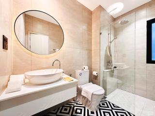 Title Halo 2-Bedroom Pool Access Suite by TVC MA109 - 2