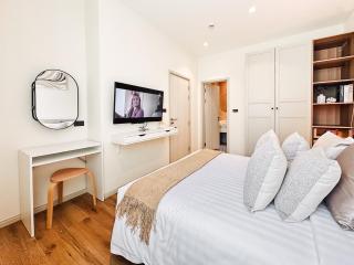 Title Halo 2-Bedroom Pool Access Suite by TVC MA109 - 4