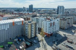 Free Parking & Private Balcony - 7