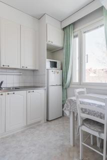 Free Parking & Private Balcony - 2