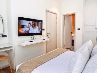 Title Halo 2-Bedroom Pool Access Suite by TVC MA109 - 7