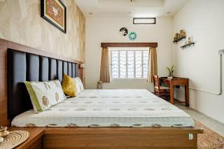 The Bloom Balconies- Cozy Living Above - 2