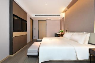 Atour Hotel Luliang Central Park - 9