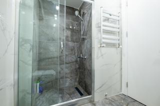 Luxury 1BR Bosphorus View Residence with Free Parking and Elevator - 5