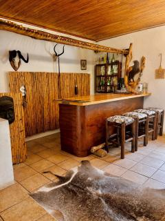 Bronze Grove Farm and Chalets - 1