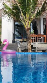 Oceanfront Escape 5BR Pool & BBQ Garden - 1