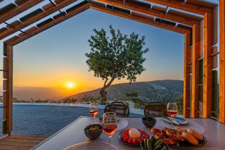 Seaview Wooden Cabin with Jacuzzi - 9