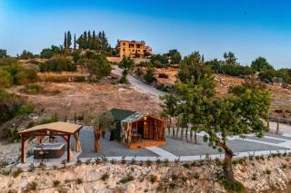 Seaview Wooden Cabin with Jacuzzi - 2