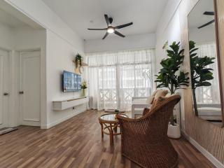 Four Seasons Getaway Home - 2