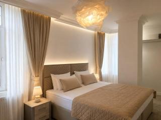 QALA Nizami Hotel - 5