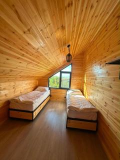 Horseman House - 3