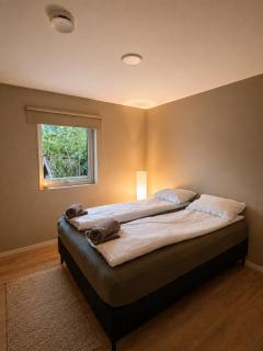 3-Bedroom Villa with Sunset Views, Fireplace & EVCharg - 1