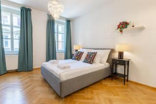 Old Town Boutique Studio by What a Flat - 7