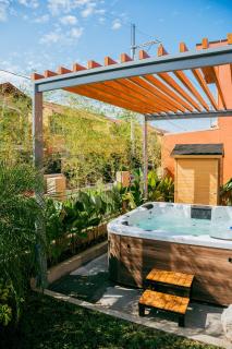 Love, Lourdes Villa - Charming 2-bedroom house w Jacuzzi, Sauna, WiFi, AC &more - 0