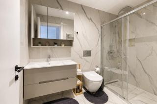 Luxury Residence above Diamond Mall - 4