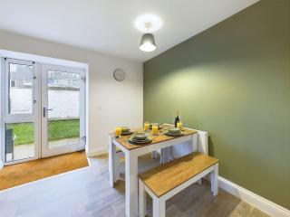 Bredon Court by Signature Stays - Modern - Beach - Parking - 1