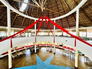 Jacaranda Beach Resort - 7