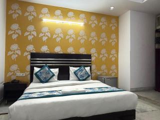 Hotel Mandakini -Near Karol Bagh Metro Station - 5
