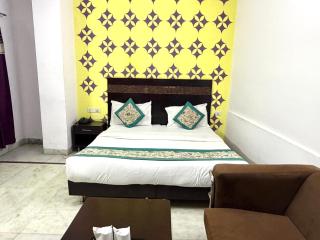 Hotel Mandakini -Near Karol Bagh Metro Station - 9