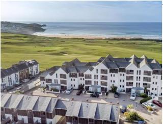 Newquay Beach House by Signature Stays - Parking - Modern - Coastal - 2