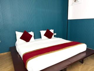 Hotel Mandakini -Near Karol Bagh Metro Station - 8