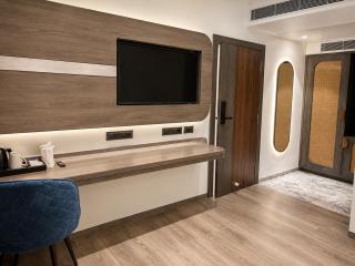 Hotel Midtown - 4
