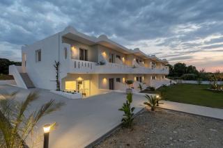 SolMare Premium Suites - 8