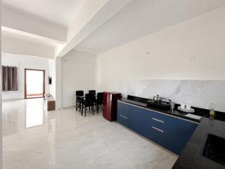 Blossom Service Apartment - 3