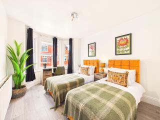 NEW Ridgway Home By Signature Stays - Central - FREE Parking - 9