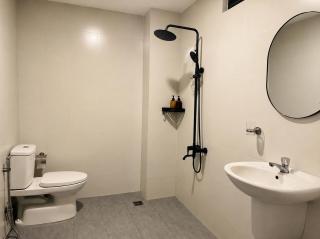 Private & Comfortable Apartment Right Next to the Train Station - 1
