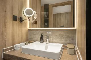 Atour Hotel Weihai City Center - 8