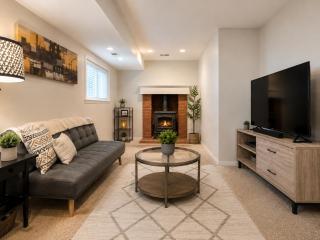 Tranquility Base - Family Fun Modern Farm House - 6