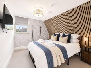 NEW High Street by Signature Stays - 2 Bedroom - Modern - 8