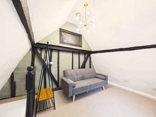 NEW High Street by Signature Stays - 2 Bedroom - Modern - 6