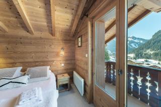 Montbeliarde - Chalet avec jacuzzi - BO Immobilier- Châtel Multipass en Été 2026 en option au tarif de 4euros par jour et par personne - 1