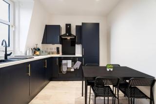 1-Bed Flat Near Union St & Union Square - 8