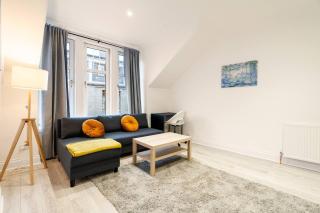 1-Bed Flat Near Union St & Union Square - 5