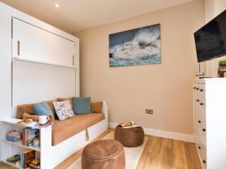 Finest Retreats - The Hideaway - Studio Apartment in Porthleven - 8