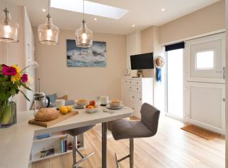 Finest Retreats - The Hideaway - Studio Apartment in Porthleven - 4
