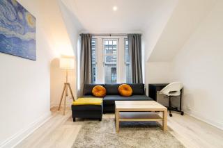 1-Bed Flat Near Union St & Union Square - 4