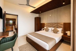 Hotel Heaven and Hills - 1