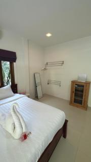 Canal hut 2 - Chaloklum - 2