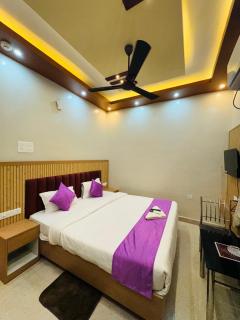 Hotel DJ Palace - Premium Stay Near Jagannath Temple - with Free Wi-fi, Parking, Restaurant Facilities - 1