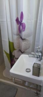 Vasilis Guesthouse by the Airport - 2