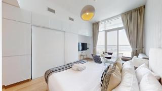 Vacationer Holiday Homes I Gorgeous Studio with City Skyline View I Prime Location in Marina - 4