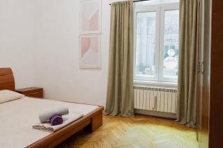 Ultra Central 3Bedroom Apartment with Self Check in - 4