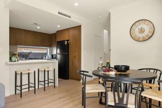 5BR Family Home Mins to Scarborough Beach - 4