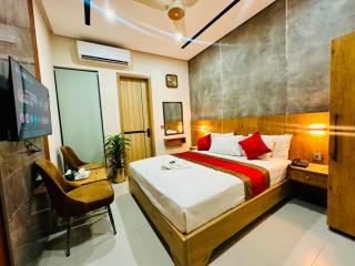 Bloom Hotel Lahore - 8
